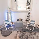 Jaana & Akis 1&2, Appartamento