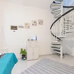 Jaana & Akis 1&2, Appartement