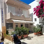 Appartement Jaana & Akis 1&2, Haraki