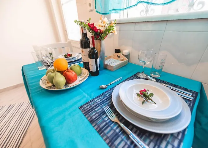 Jaana & Akis 1&2, 아파트 하라키